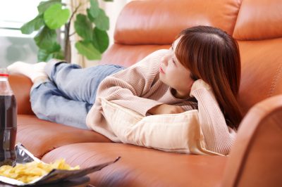 【医師監修】運動不足は「大腸がんになりやすい」はホント？院長が対策まで解説 | 大腸がん